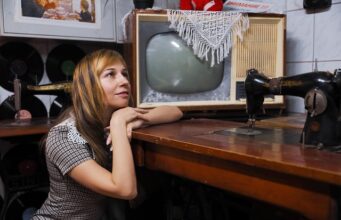 The Resurgence of 90s and 2000s Nostalgia: Why Millennials and Gen Z Can’t Get Enough The Resurgence of 90s and 2000s Nostalgia Why Millennials and Gen Z Can’t Get Enough